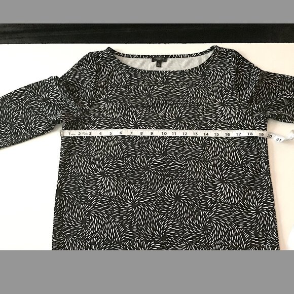 Talbots - Classic Black and White Abstract print long-sleeved Shirt, Petite M - Picture 6 of 8